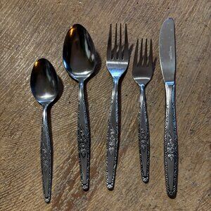 Lot 33 pcs T&N Japan Stylecraft single rose stainless silverware flatware